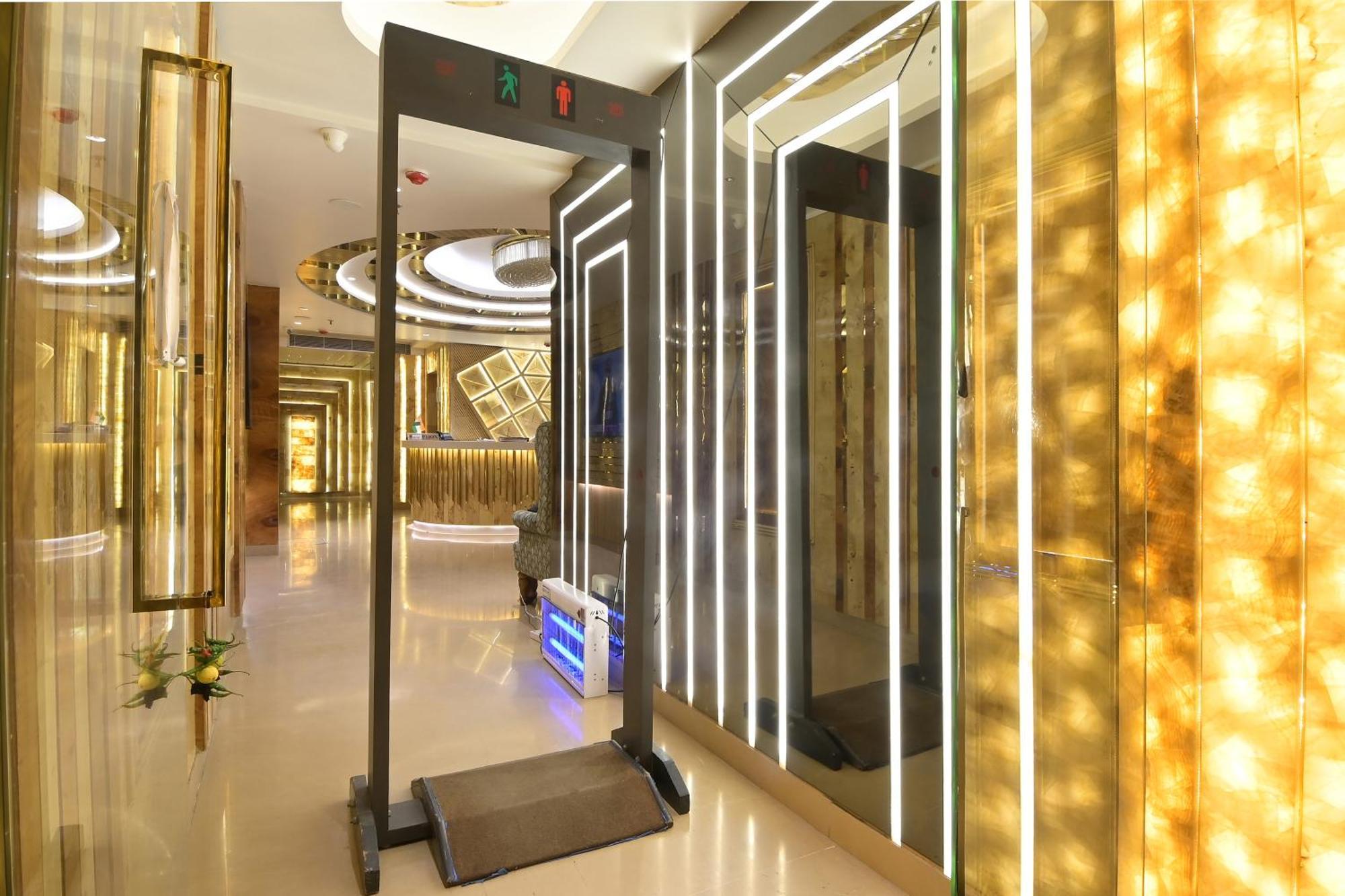 Hotel Gold Palace - 03 Mins Walk From New Delhi Railway Station Luaran gambar