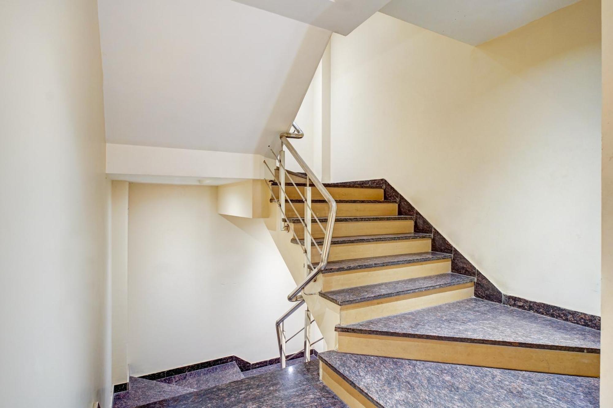 Hotel Gold Palace - 03 Mins Walk From New Delhi Railway Station Luaran gambar